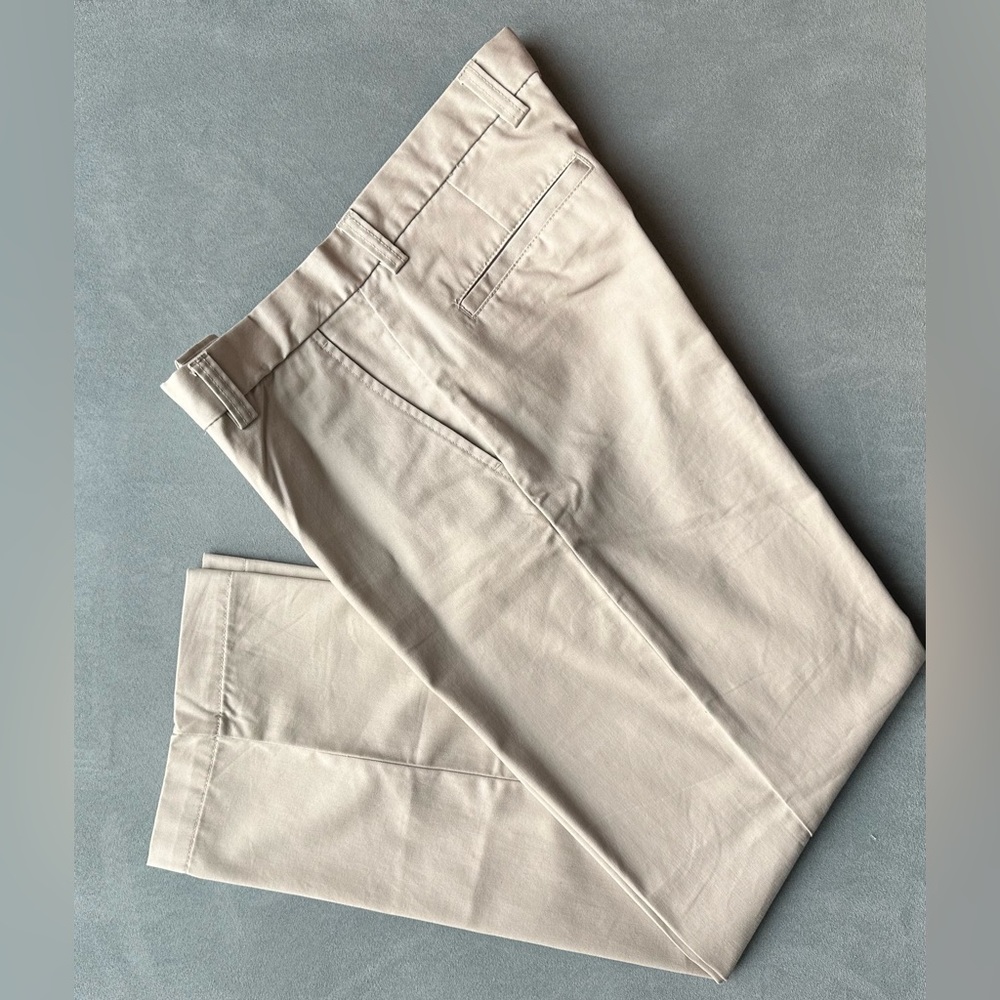 Gap Flat Front Khaki Pants